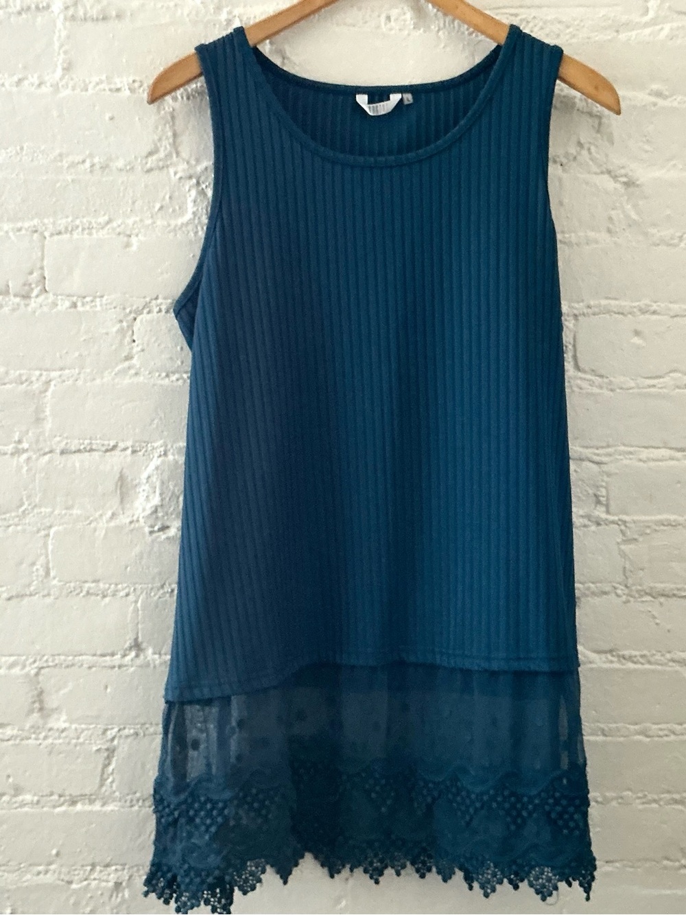 Kaktus Womens Lace Hem Sleeveless Tunic Top Size Large